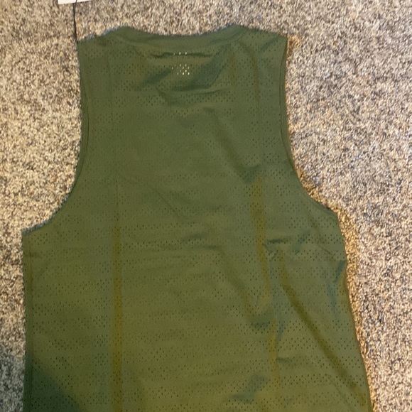 NWT Zyia olive chill tank - Picture 4 of 4